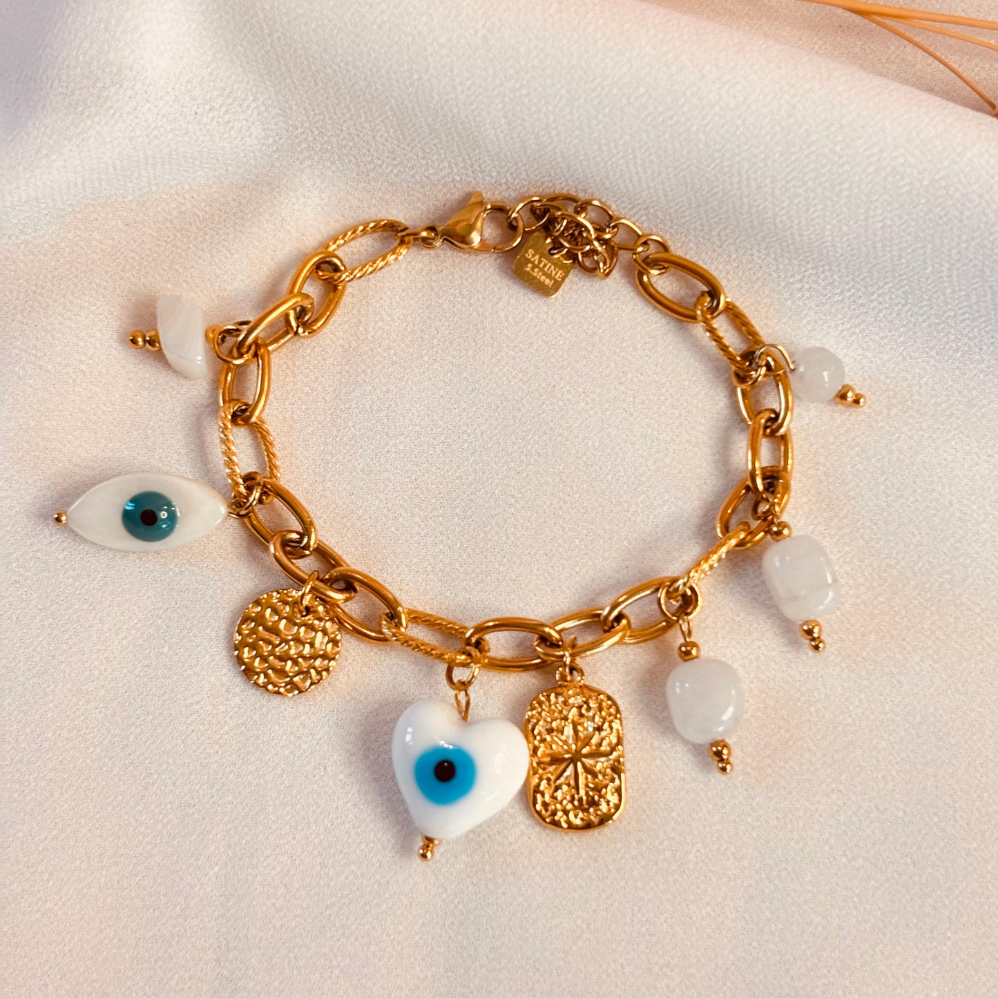Bracelet May