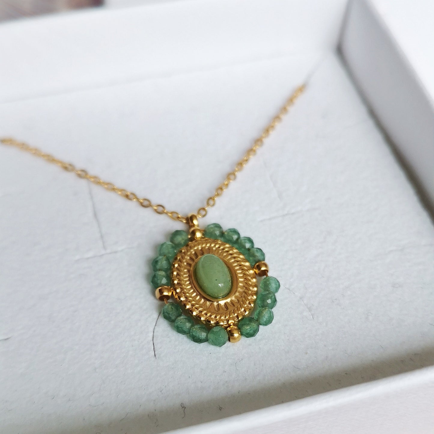 Collier Adam