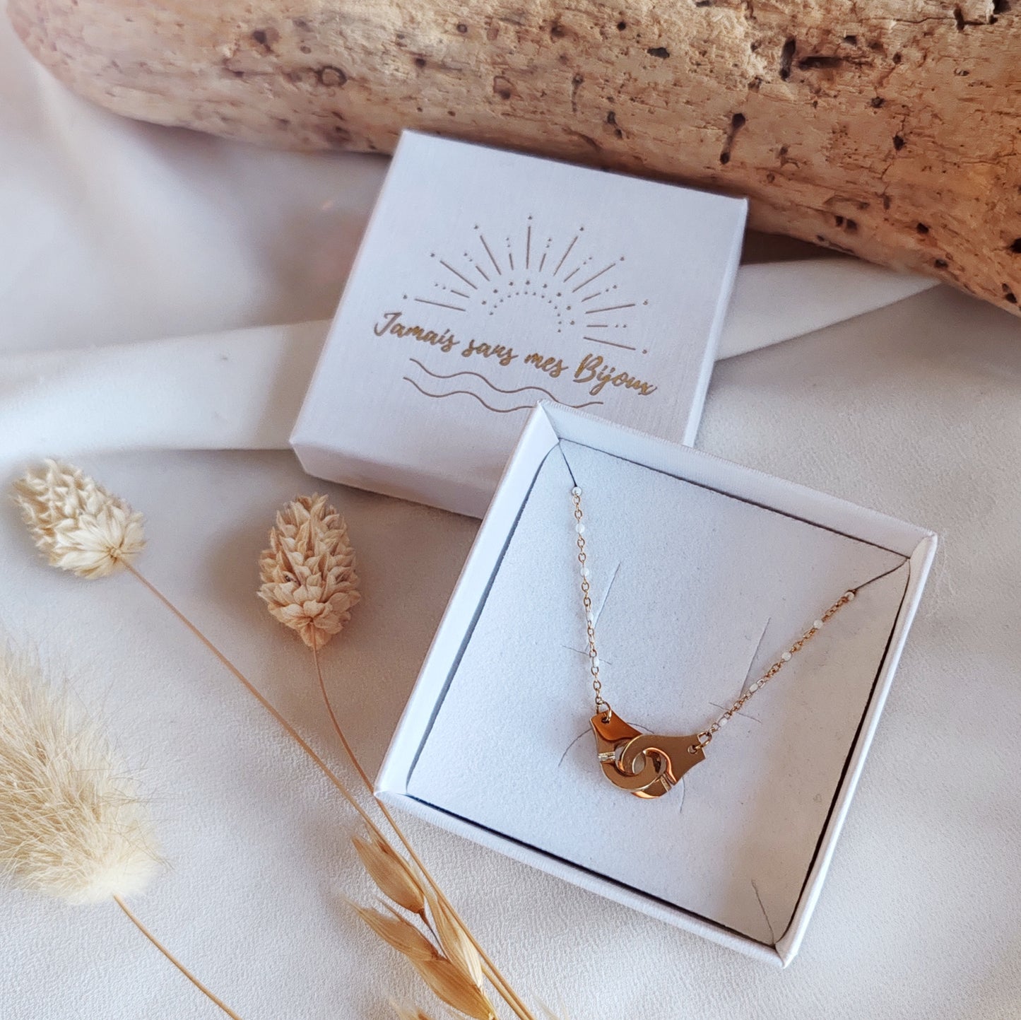 Collier Menotte