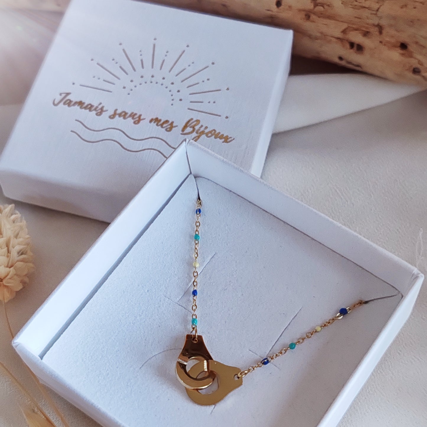 Collier Menotte