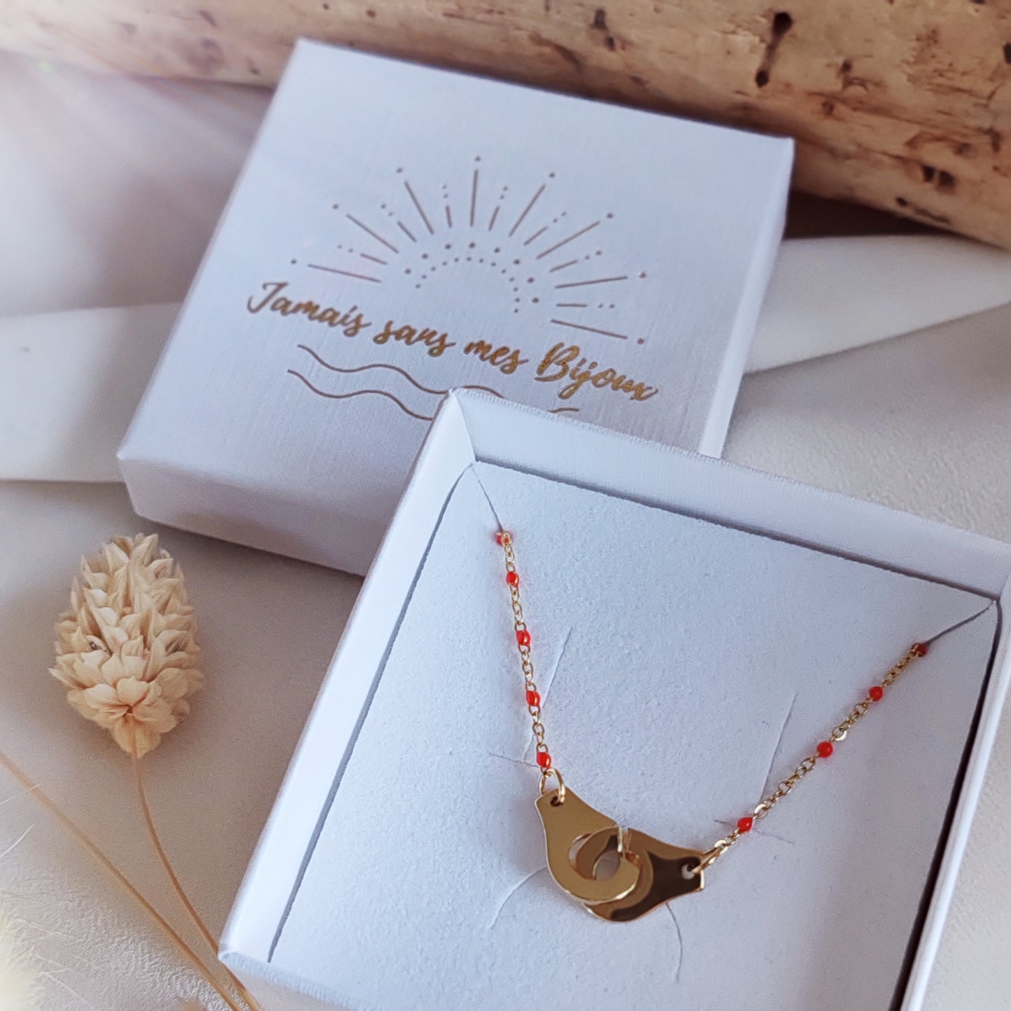 Collier Menotte