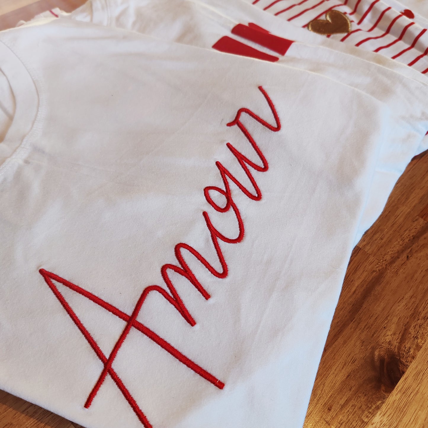 Tee-shirt Amour Brodé