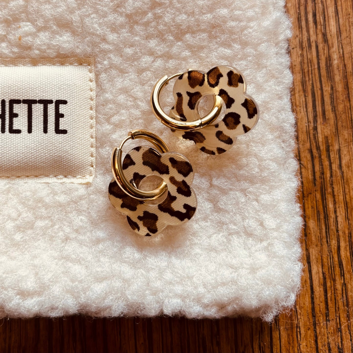 Boucles d'oreilles fleur Léopard