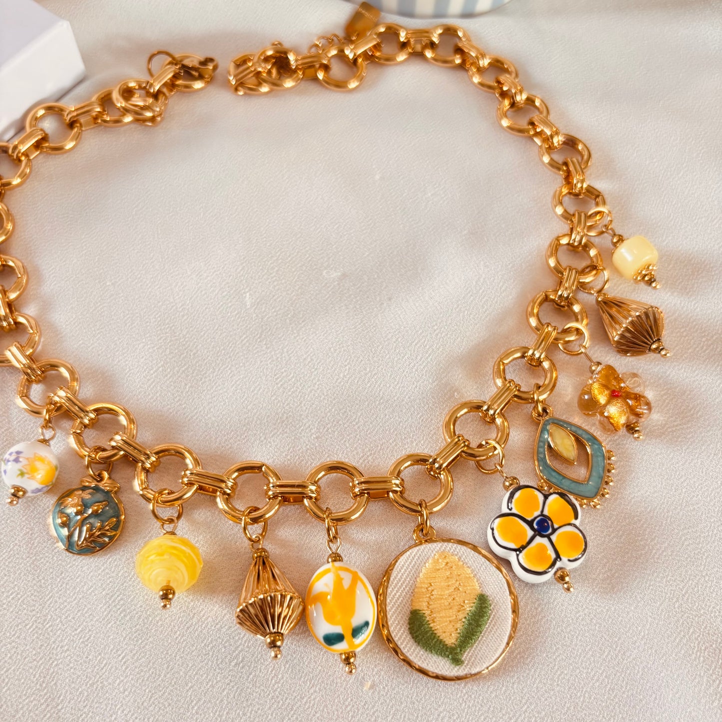 collier Lou
