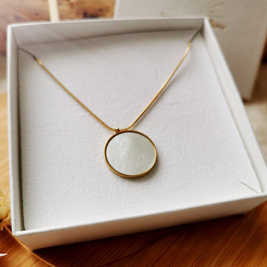 Collier mi-long Lisa